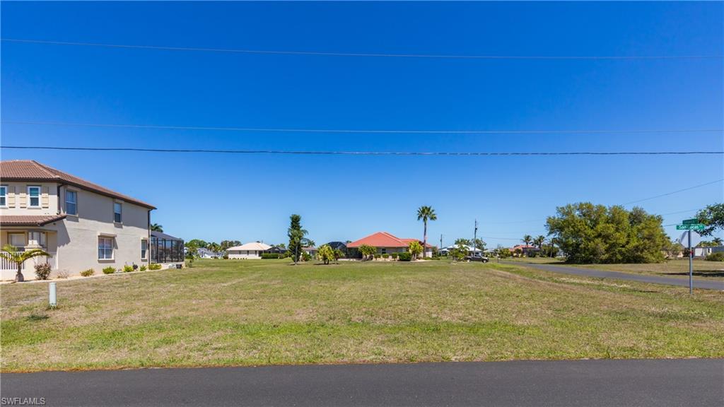 PUNTA GORDA ISLES - Land