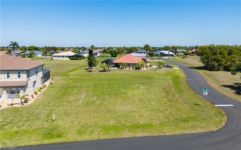 PUNTA GORDA ISLES - Land