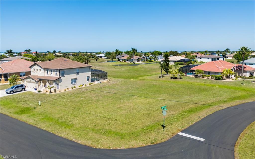 PUNTA GORDA ISLES - Land