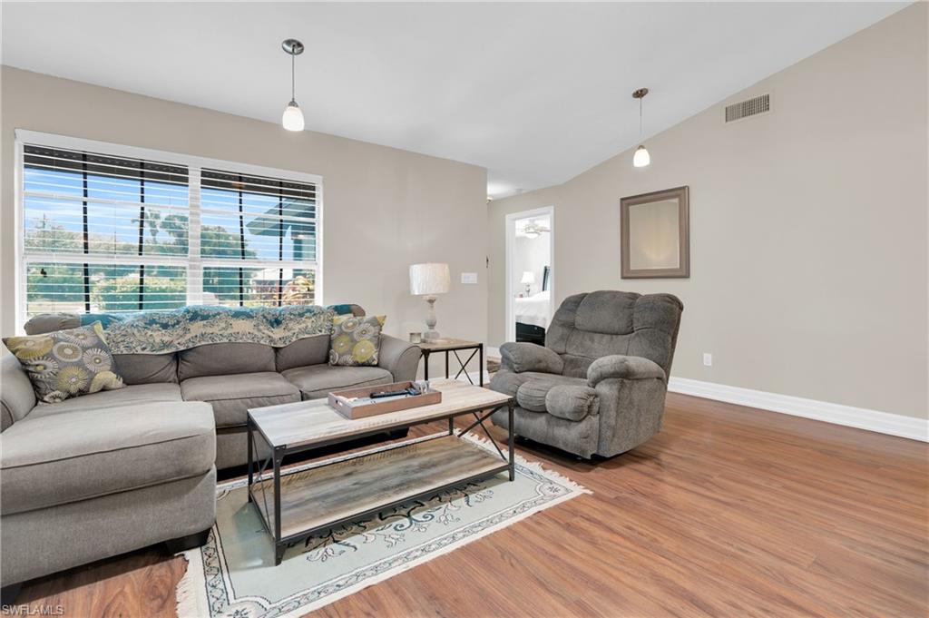 BEACON SQUARE - Residential