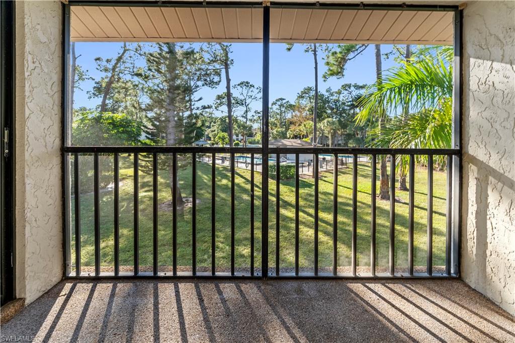 COURTYARD AT KINGS LAKE - Residential