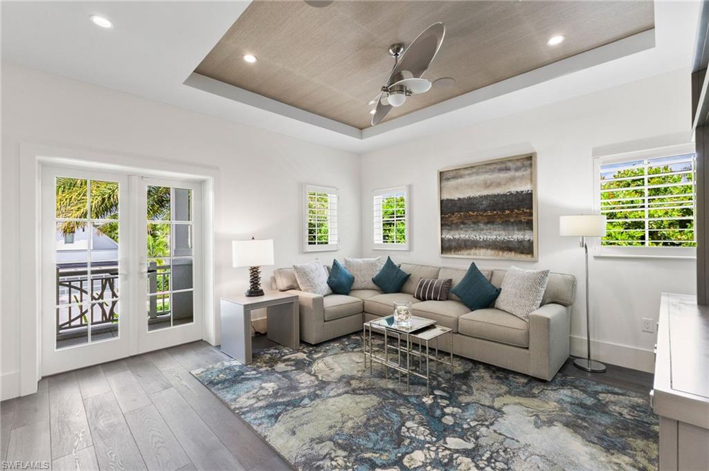 OLDE NAPLES - Residential