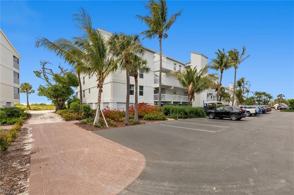 BEACH VILLAS CONDO - Residential