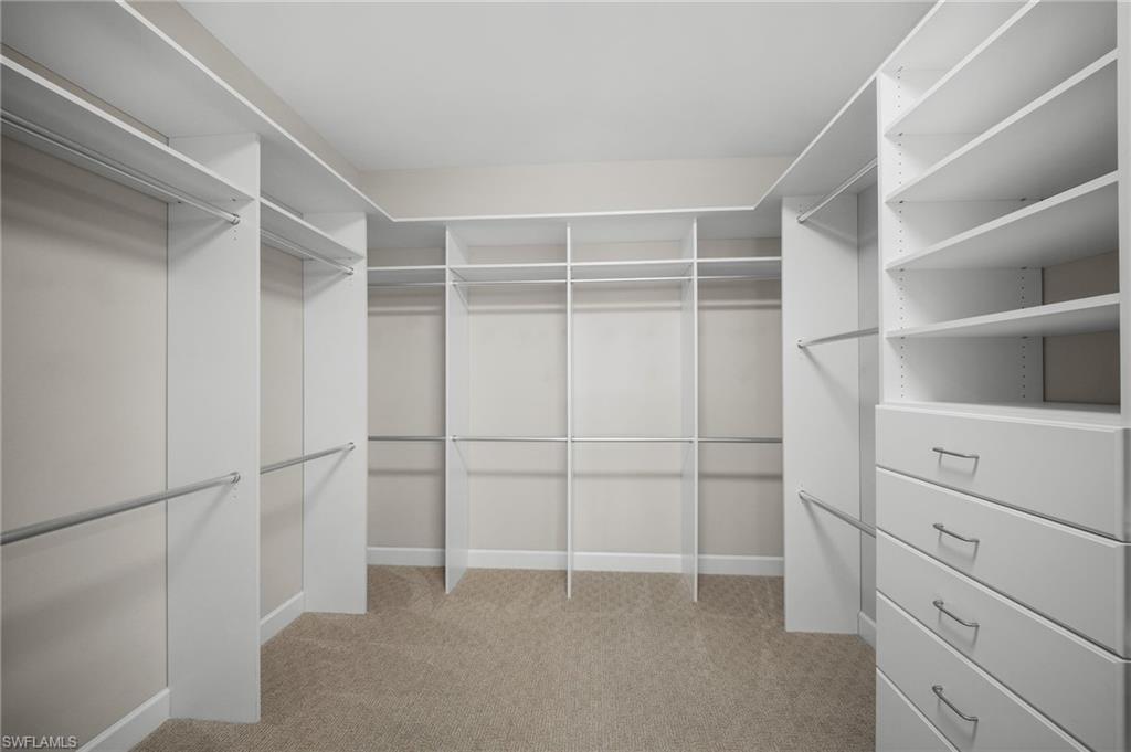 ESPLANADE - Residential