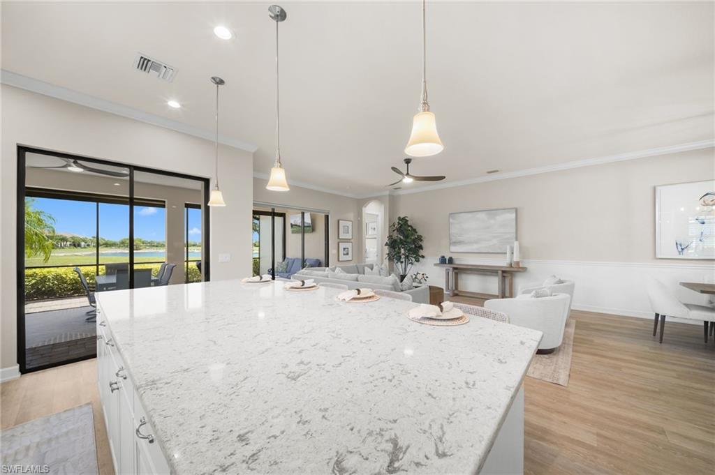 ESPLANADE - Residential