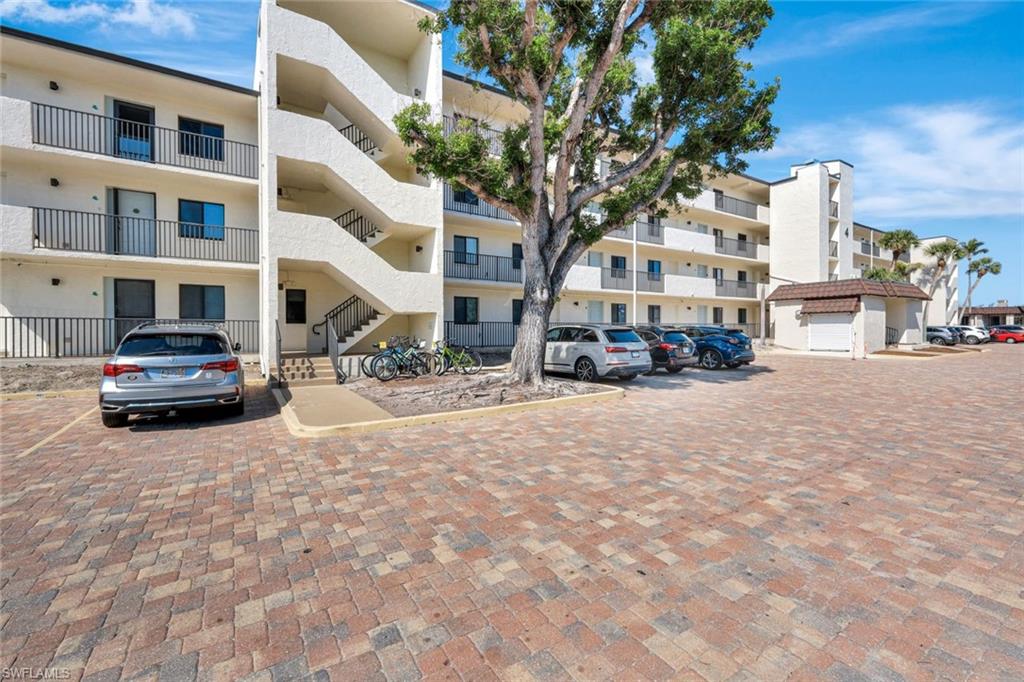 LOGGERHEAD CAY CONDO - Residential