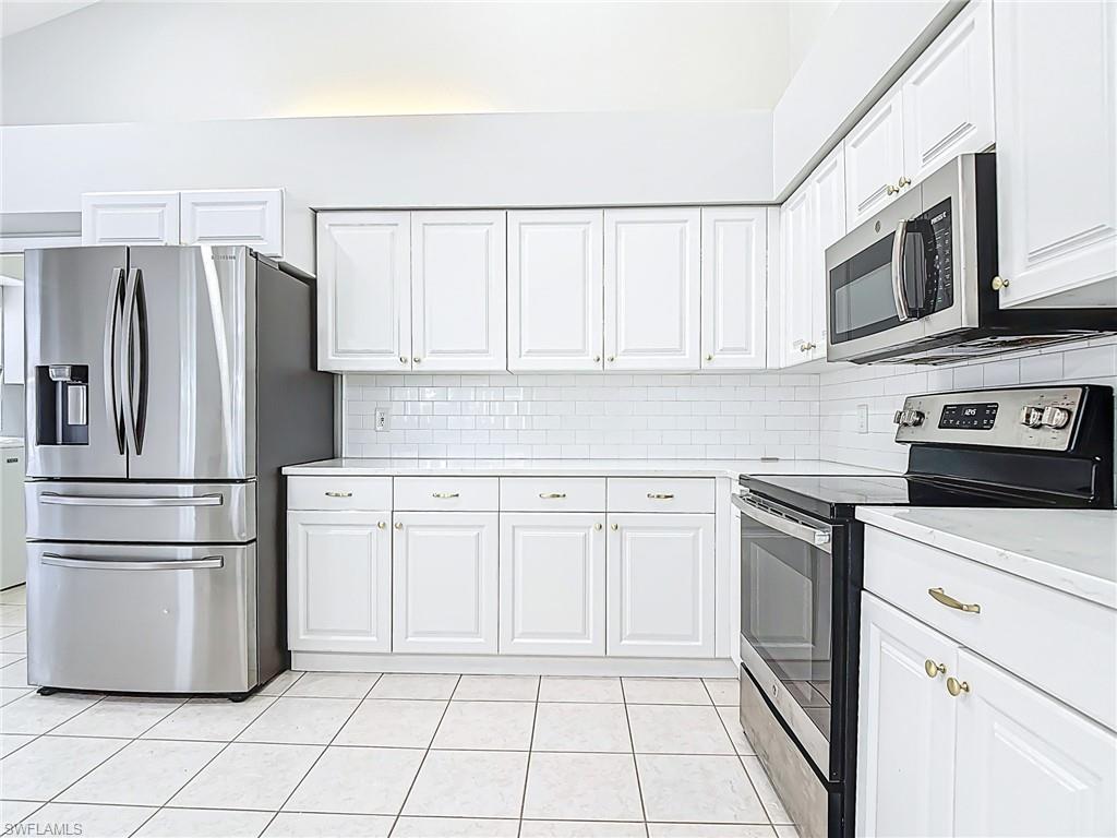 SABAL LAKE - Residential Lease