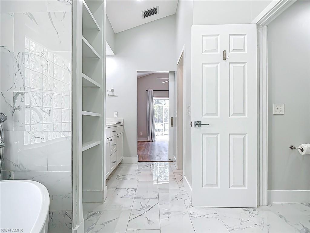 SABAL LAKE - Residential Lease