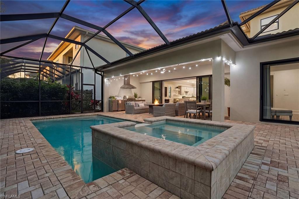 COCO LAKES - Residential