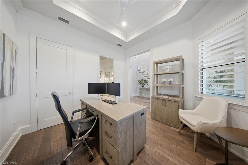 COCO LAKES - Residential