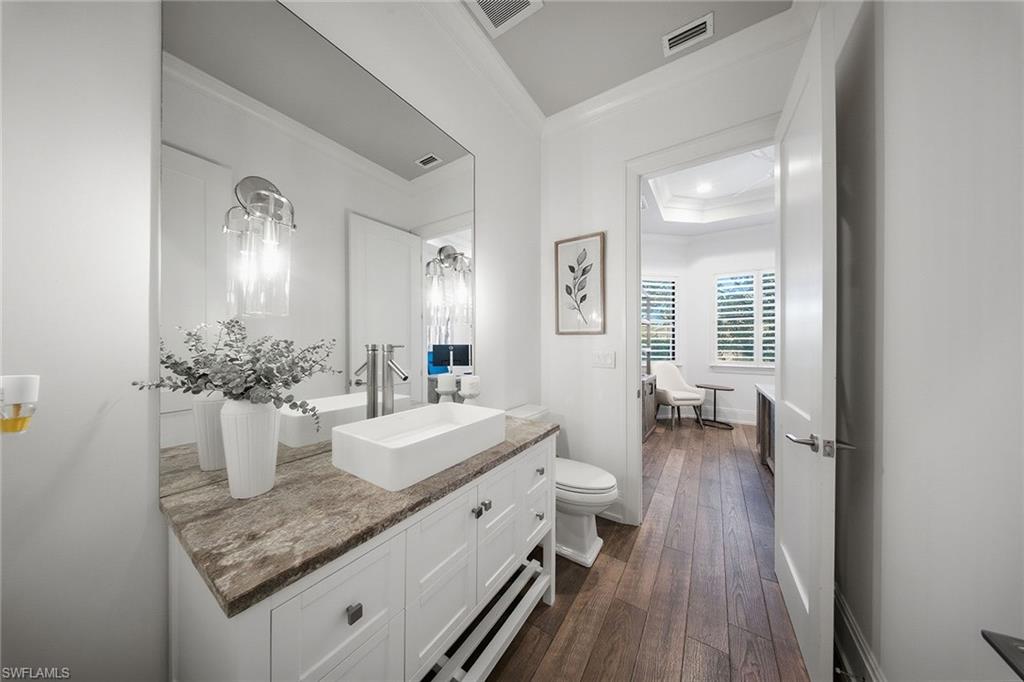 COCO LAKES - Residential