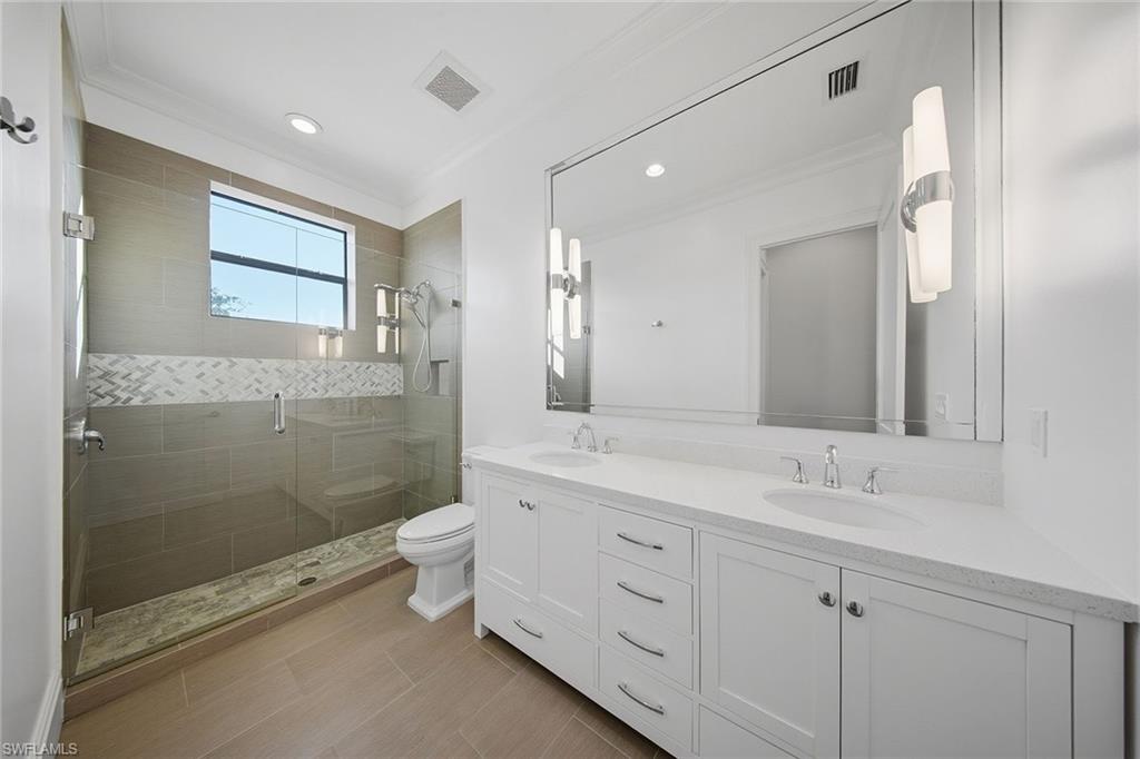 COCO LAKES - Residential