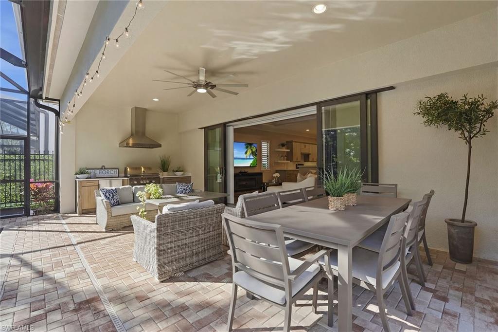 COCO LAKES - Residential