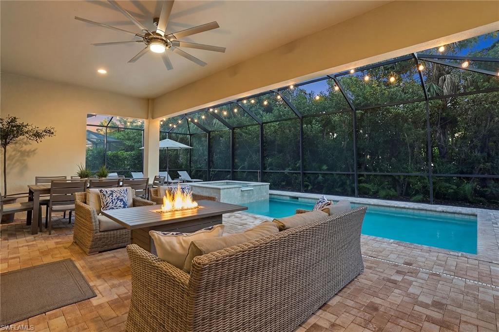 COCO LAKES - Residential