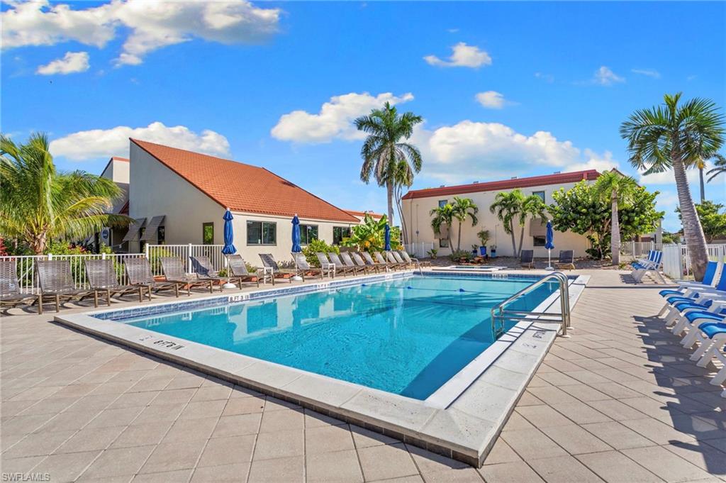 SANIBEL MOORINGS CONDO - Residential