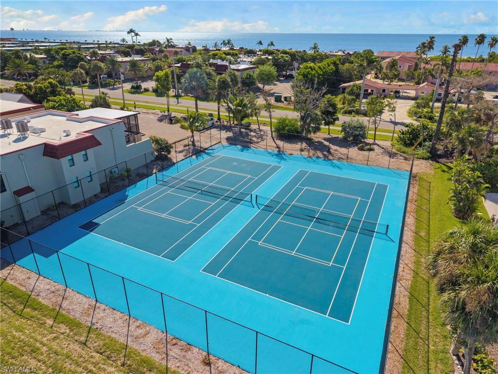 SANIBEL MOORINGS CONDO - Residential