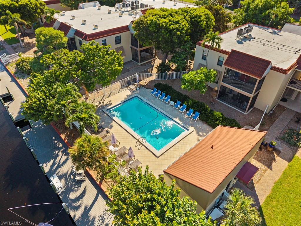 SANIBEL MOORINGS CONDO - Residential