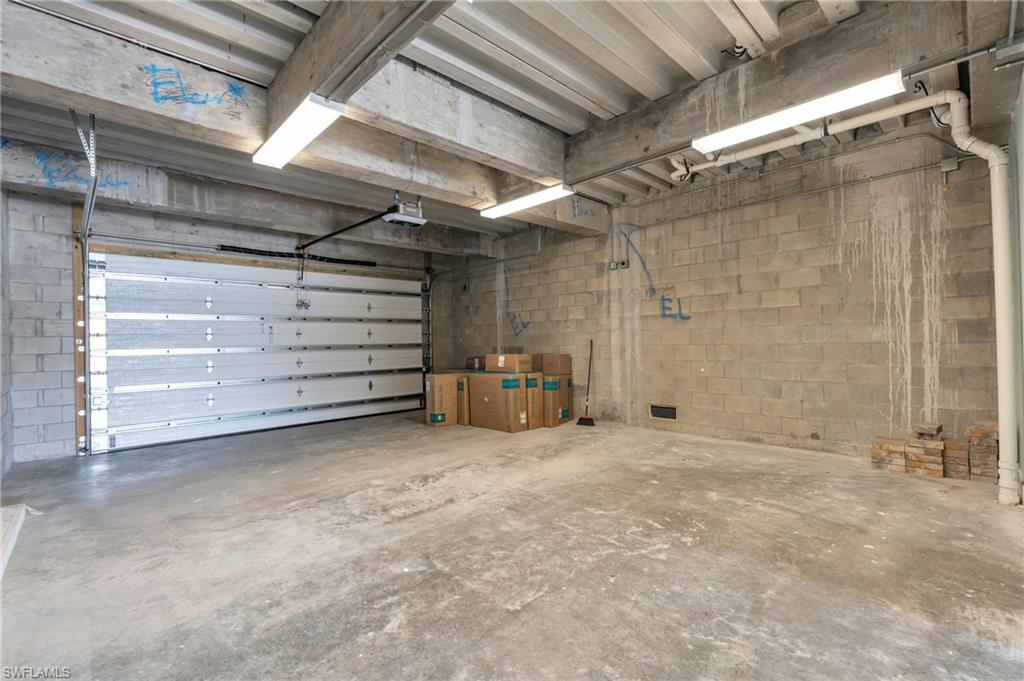 ISLAND SHORES - Residential