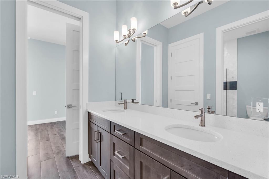 ISLAND SHORES - Residential