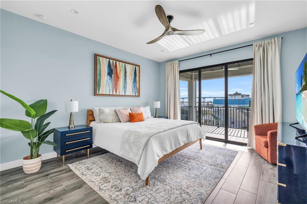 ISLAND SHORES - Residential