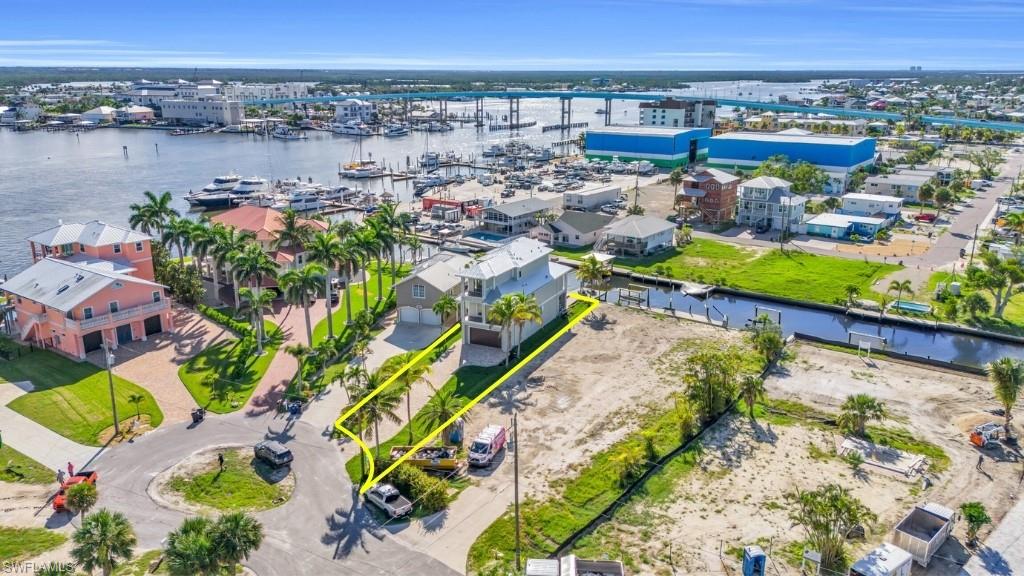 ISLAND SHORES - Residential