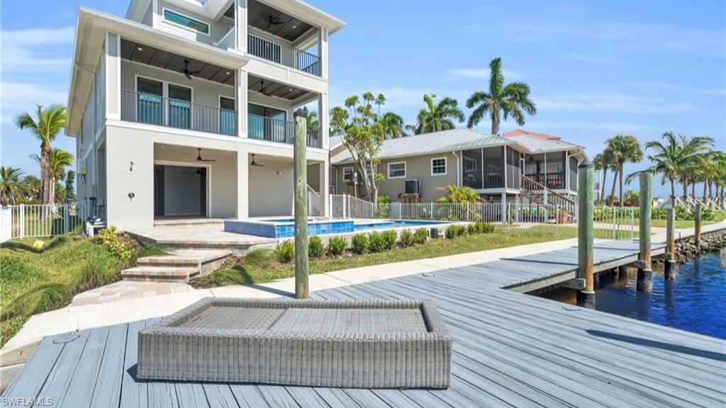 ISLAND SHORES - Residential