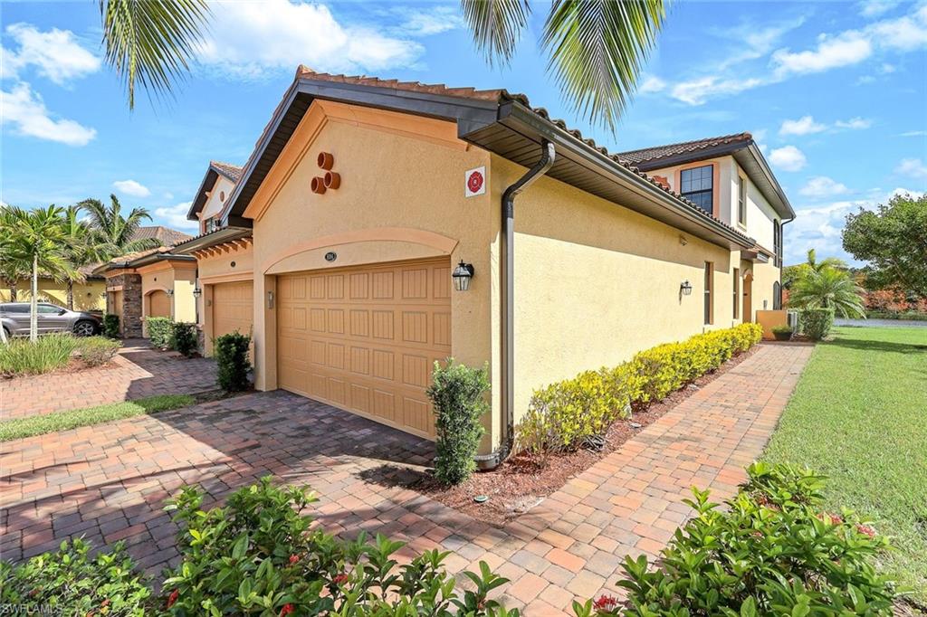 BONITA NATIONAL GOLF AND COUNTRY CLUB - Residential