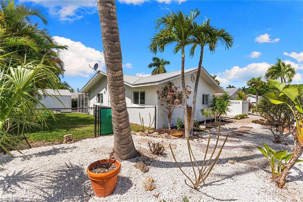 NAPLES PARK - Residential