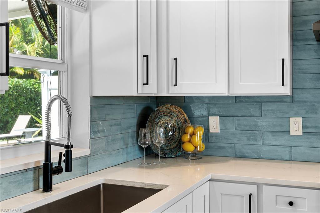 NAPLES PARK - Residential