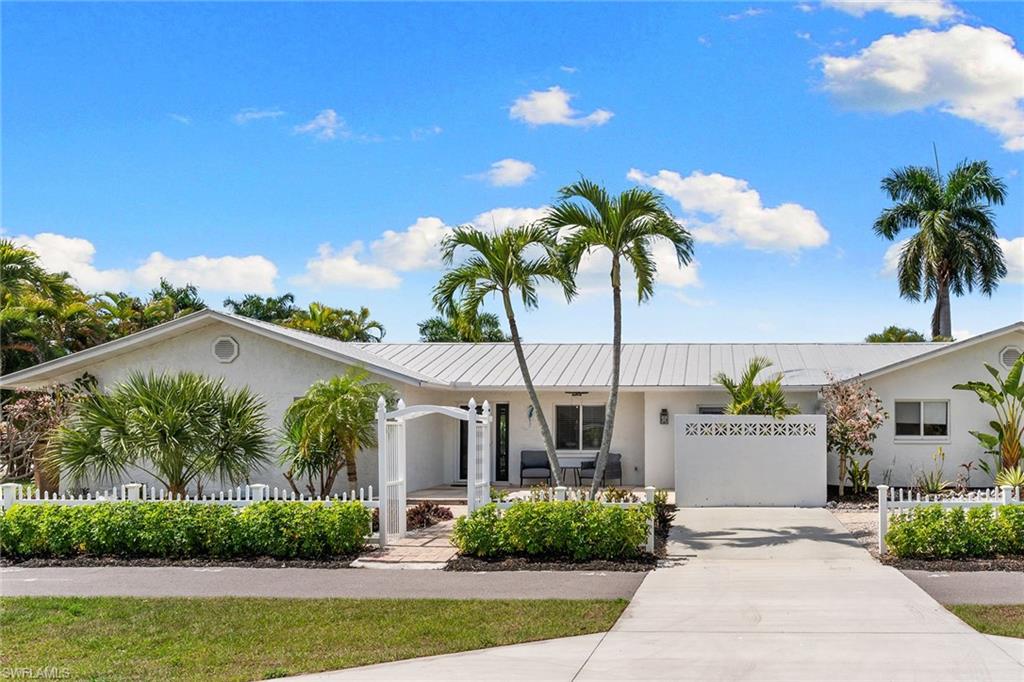 NAPLES PARK - Residential