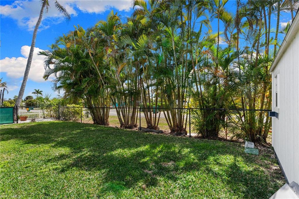 NAPLES PARK - Residential