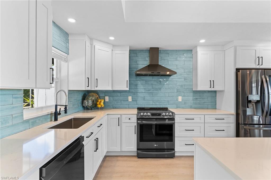 NAPLES PARK - Residential