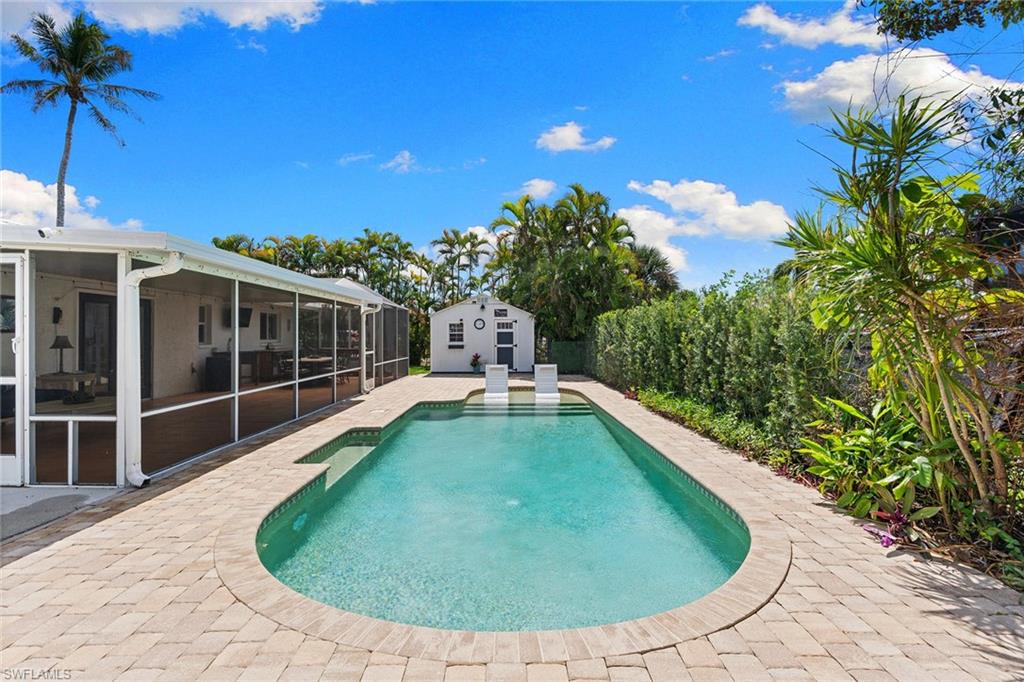 NAPLES PARK - Residential