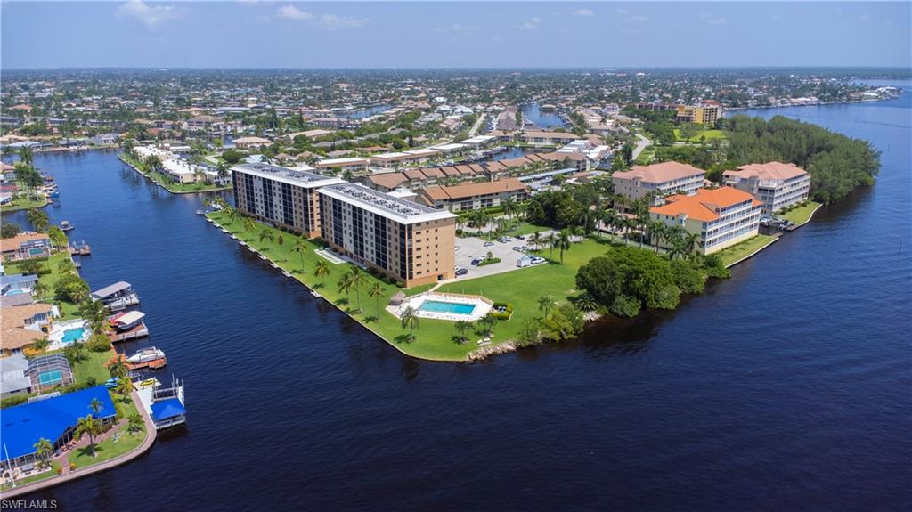 RIVER TOWERS CONDO - Residential