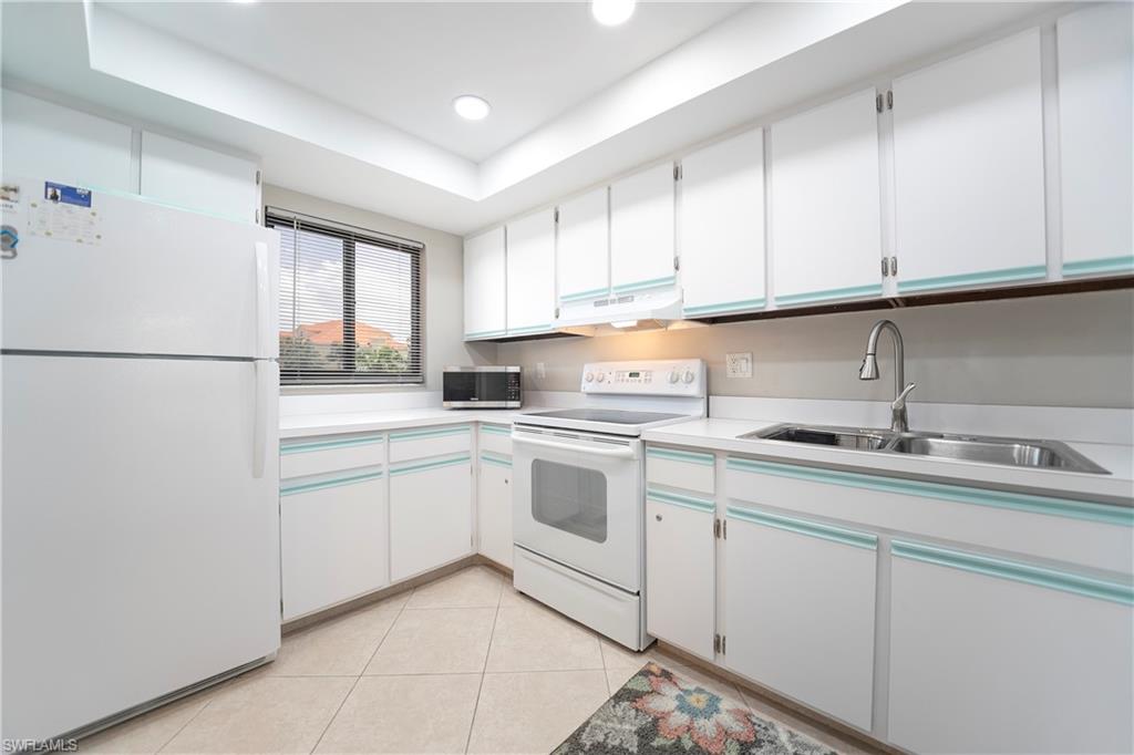 RIVER TOWERS CONDO - Residential