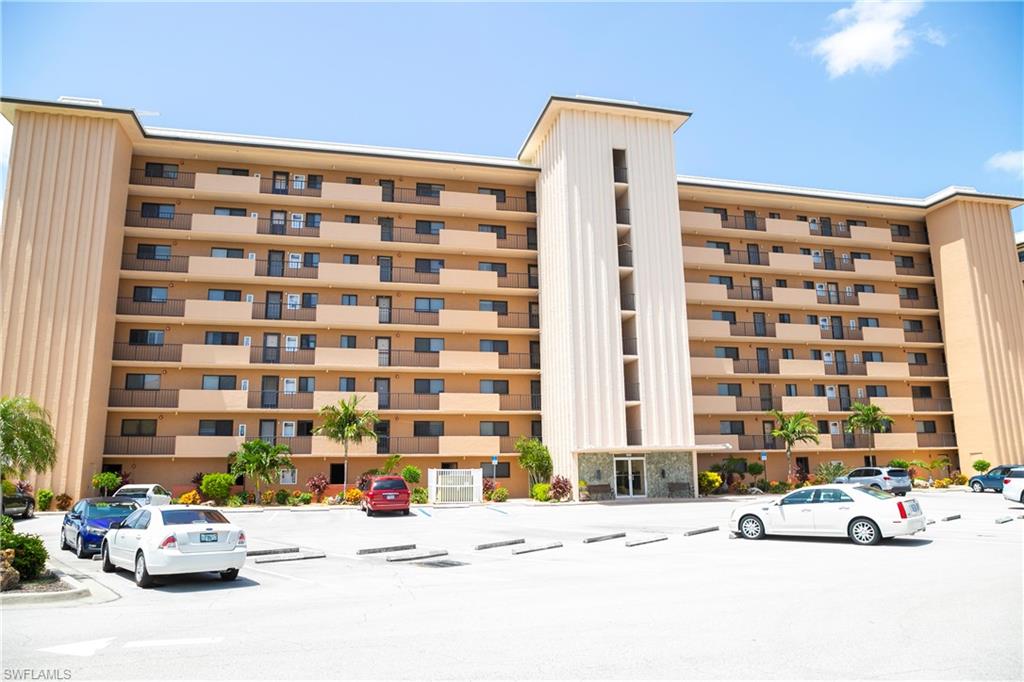 RIVER TOWERS CONDO - Residential