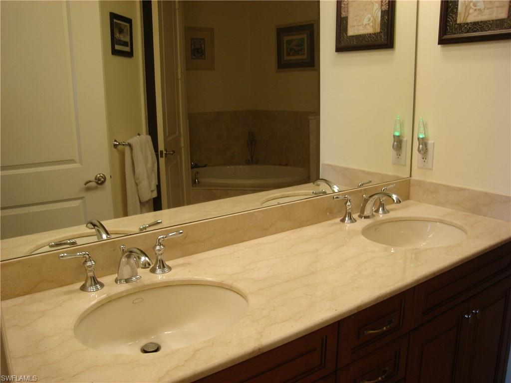 CAPE HARBOUR - Residential