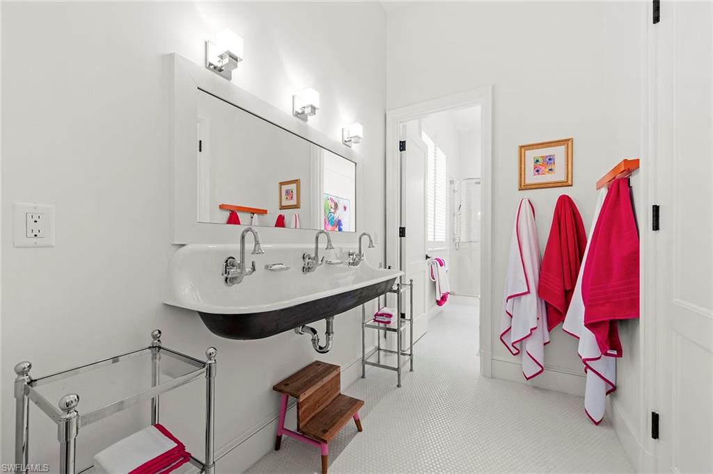 QUAIL WEST - Residential