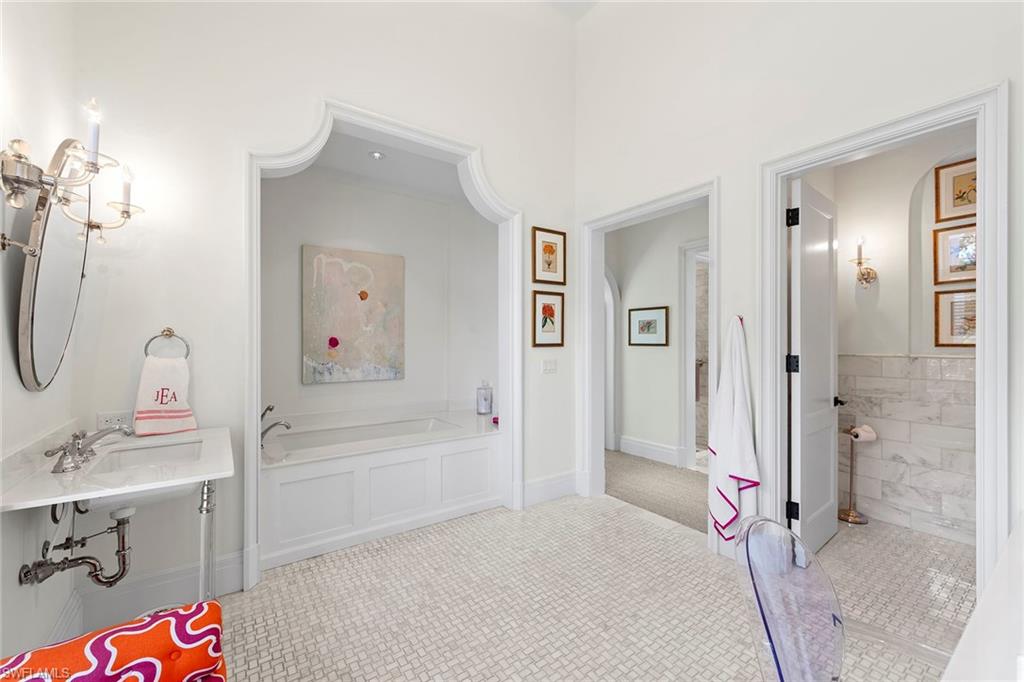 QUAIL WEST - Residential