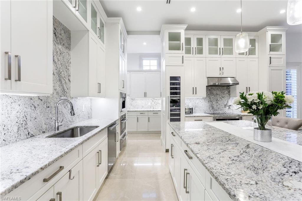 MOORINGS - Residential