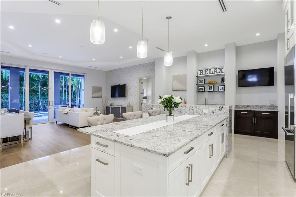 MOORINGS - Residential