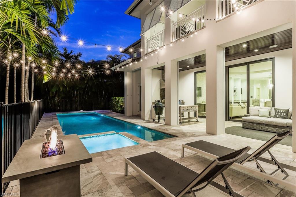 MOORINGS - Residential