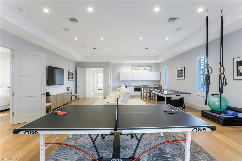 MOORINGS - Residential