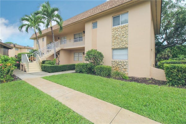 729 PALM VIEW DR # D4, NAPLES, FL 34110 - Image 1ebcea1e12eff5d7e968c3af2ad503b3/4102334646