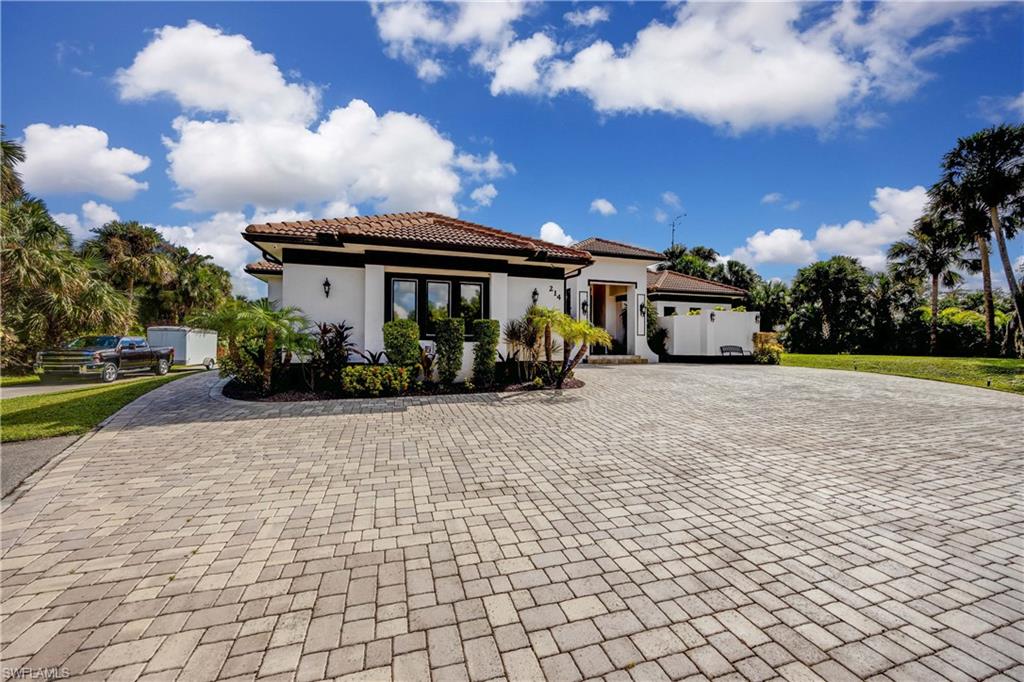 GOLDEN GATE ESTATES - Residential