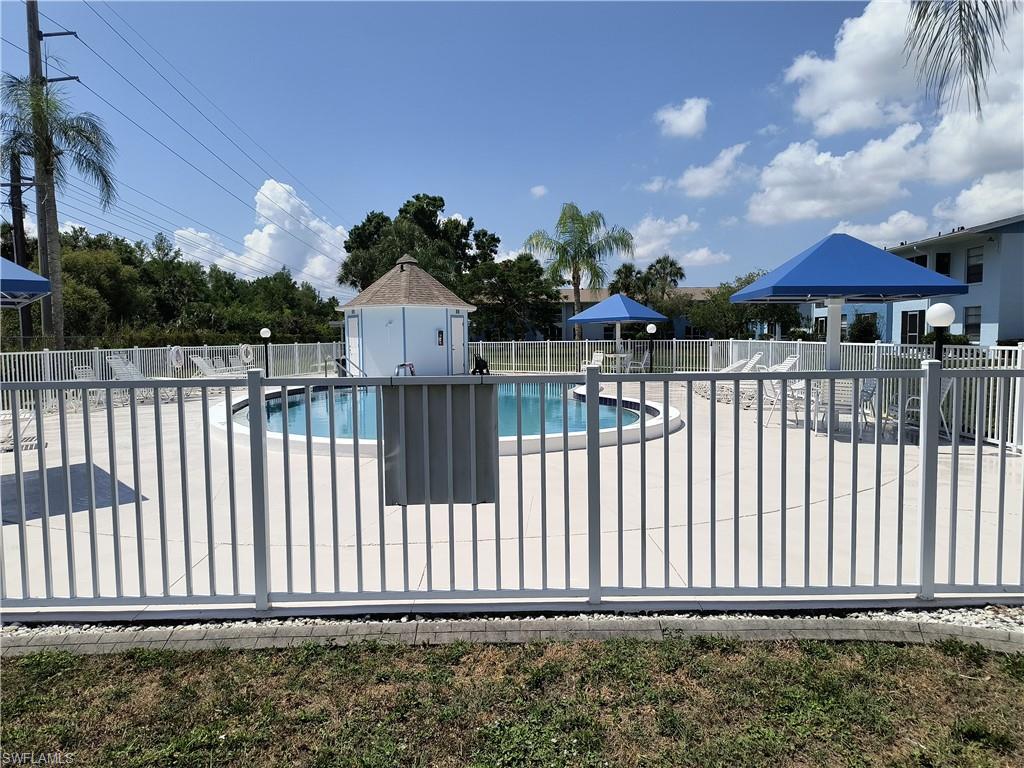 ROYAL HAWAIIAN CLUB - Residential