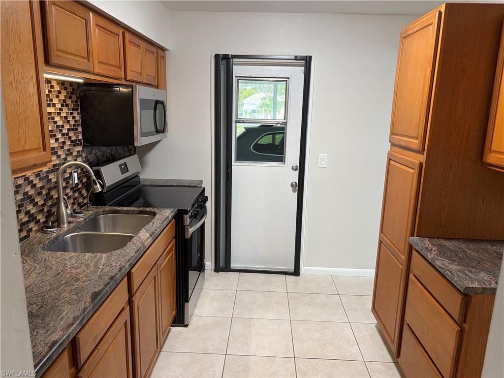 PINEWOOD CONDOMINIUM - Residential