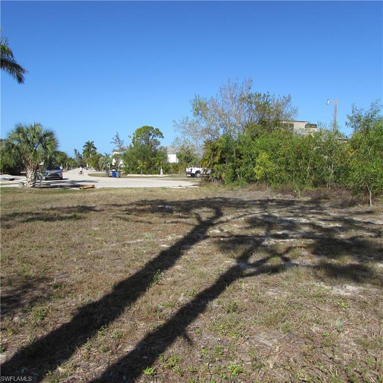 CAPTAINS COVE - Land