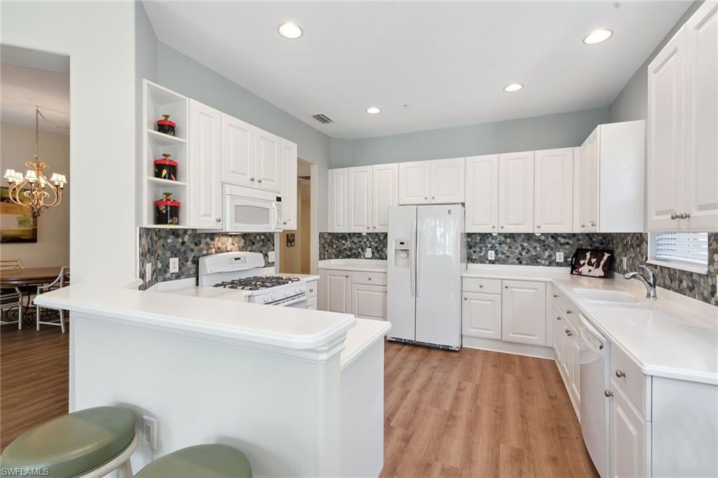 3053 Aviamar CIR 101