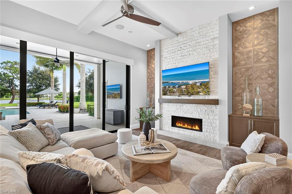 PINE RIDGE - Residential